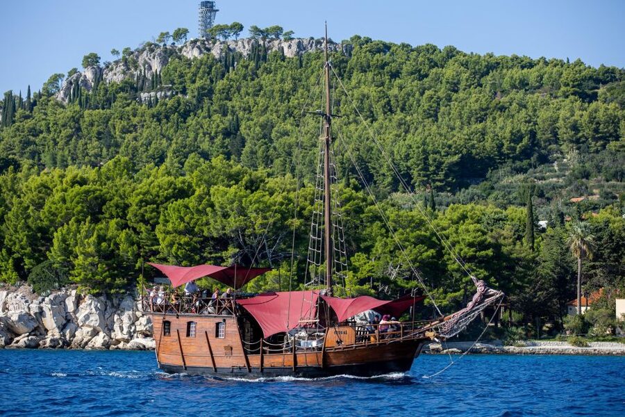 Split: Cruise on Columbo's Pirate Ship "Santa Maria" - Quick Highlights You Can Feel Immediately