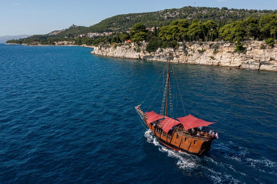 Split: Cruise on Columbo's Pirate Ship "Santa Maria" - The Captain, the On-Board Mood, and Possible Dolphin Magic