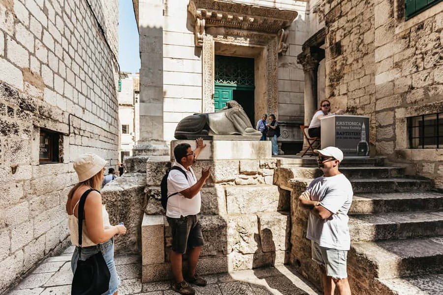 Split: Diocletian Palace & Old Town Guided Walking Tour - Key things I’d circle before you go