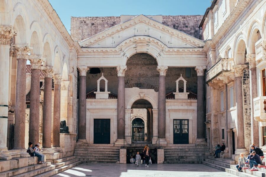 Split: Diocletian's Palace Private walking tour - Starting at the bronze model on Riva