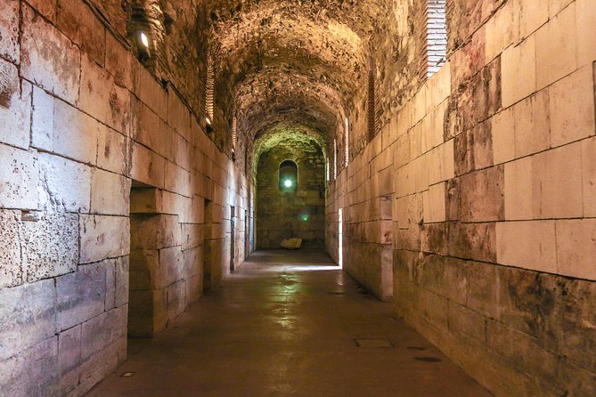 Split: Game of Thrones Small group Tour with Diocletian's Cellar - Stop at the Peristyle: start in the palace’s public heart