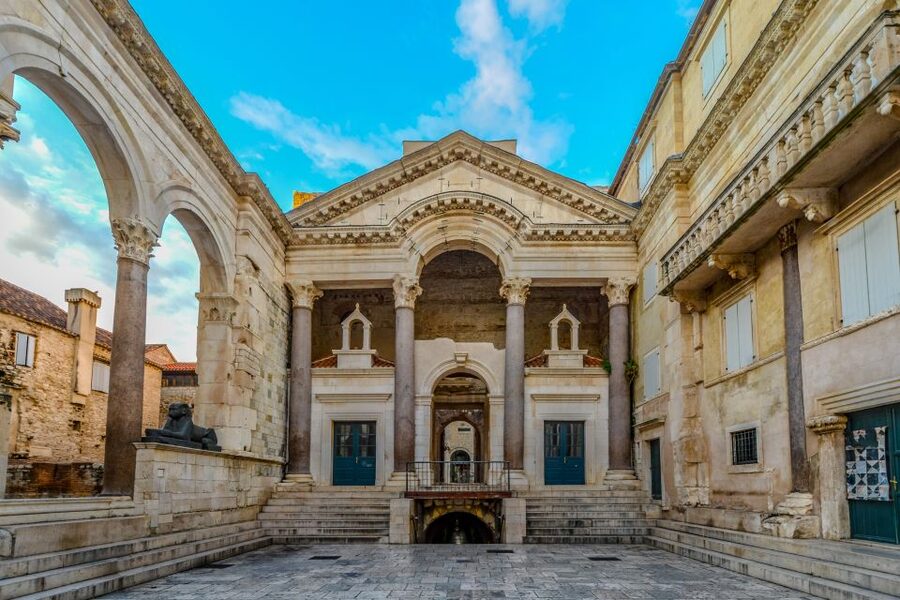 Split: Game of Thrones Tour with Diocletian's Palace Cellar - What 2 hours in Split feels like on your feet