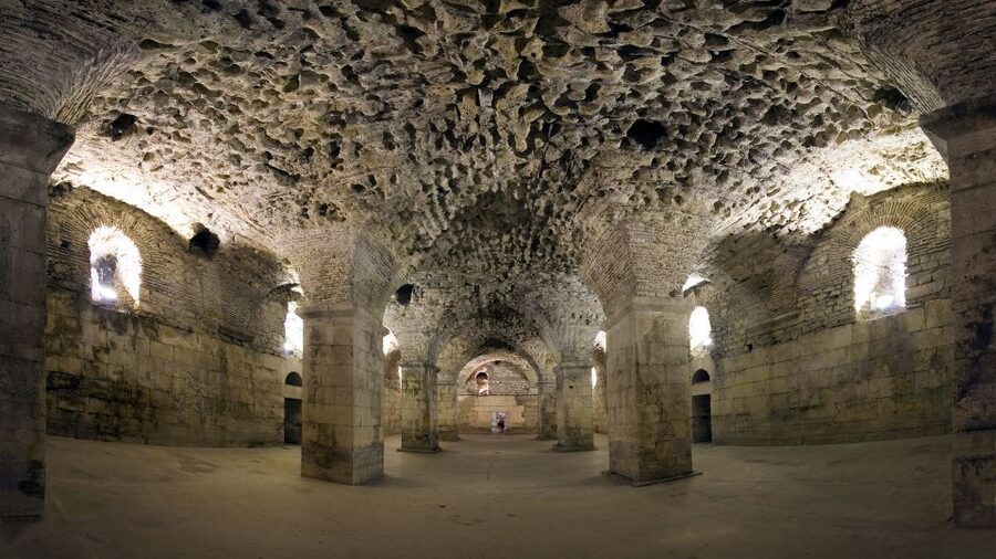 Split: Game of Thrones Tour with Diocletian's Palace Cellar - Practical details that make or break the day