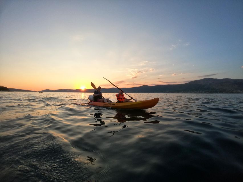 Split: Guided Sunset Sea Kayaking & Snorkeling Tour - The sunset ride back to Bene beach: why the timing matters