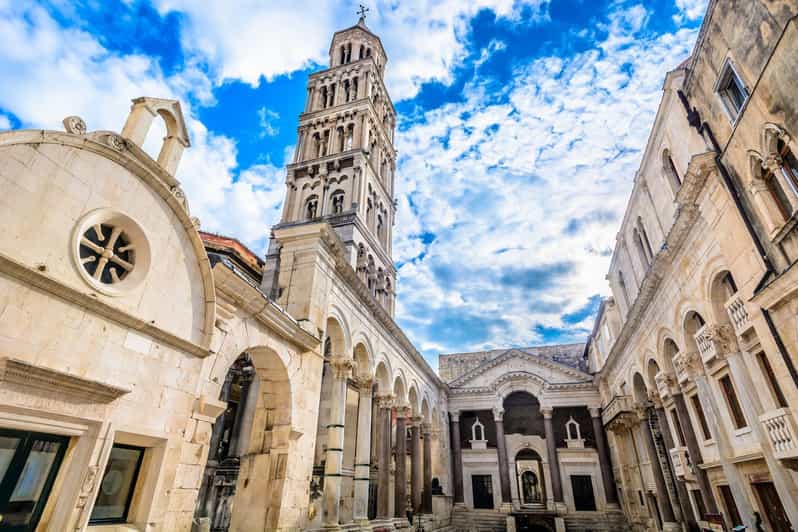 Split: Guided Walking Tour in English - Meeting at Obala Hrvatskog Narodnog Preporoda 21 (Gray Line Office)