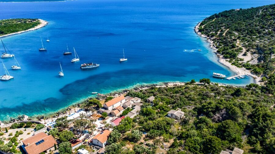Split: Half-Day Blue Lagoon, Shipwreck, and Trogir Boat Tour - Nečujam Bay and the Shipwreck: Snorkeling Where the Water Feels Like a Movie Scene