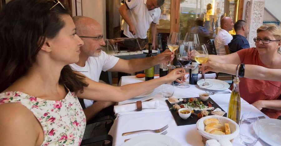 Split: Historical & Gastro Treasures Tour with Green Market - Diocletian’s Palace walk: Peristil, Golden Gate, and Pjaca