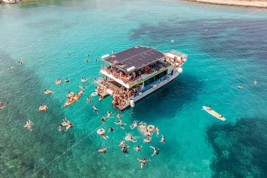 Split: Hvar, Brač, and Pakleni Cruise with Lunch and Drinks - Crowds, Seating, and Other Practical Stuff You’ll Want to Know