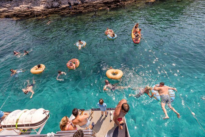Split: Hvar, Brač, and Pakleni Cruise with Lunch and Drinks - Morning Setup in Split, Plus the Coffee and Doughnut Start