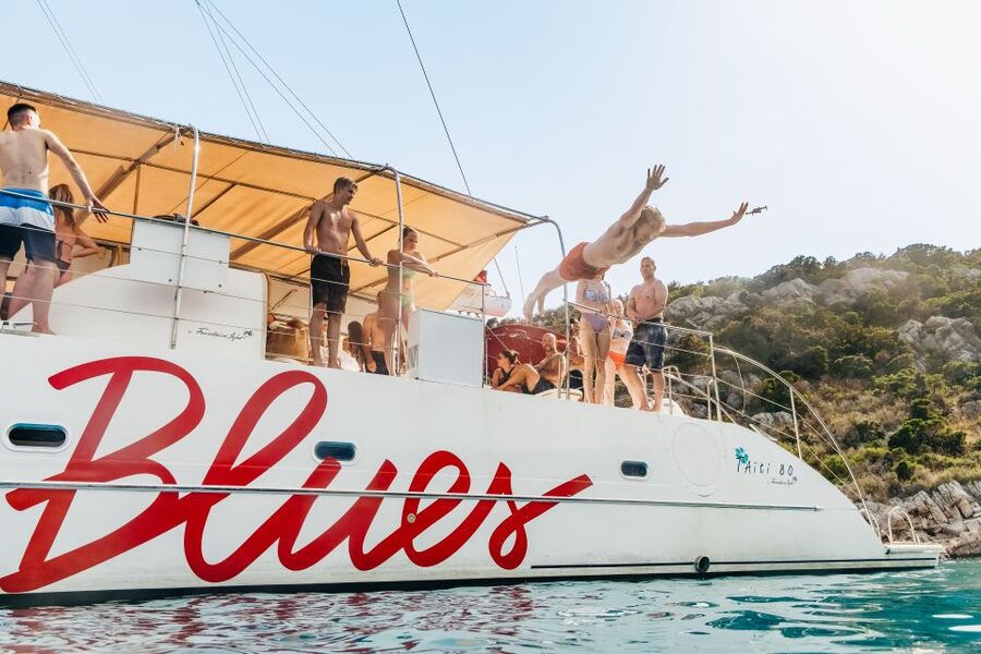 Split: Hvar, Pakleni, Brač & Šolta All-inclusive Tour - On-Board Food: Lunch, Snacks, and What Comes With the Drinks