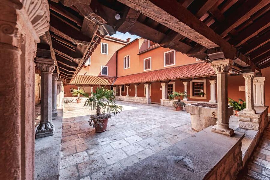 Split: Jewish Heritage & Diocletian's Palace Walking Tour - What you’re paying for: is $176 good value?