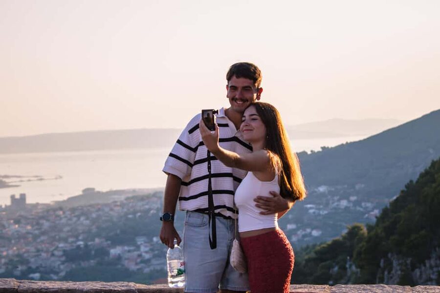 Split: Klis Sunset Sightseeing Bus Tour - Key things that make this tour work