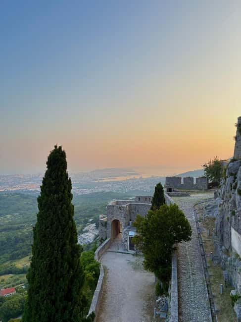 Split: Klis Sunset Sightseeing Bus Tour - FAQ