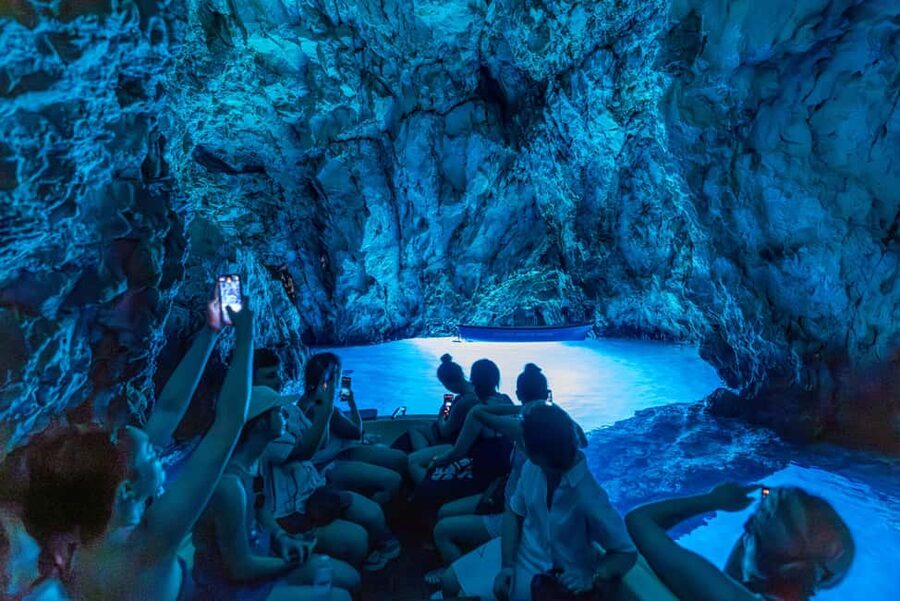 Split or Trogir: Blue Cave, Vis, and Hvar Speedboat Tour - Key things I’d circle before you book