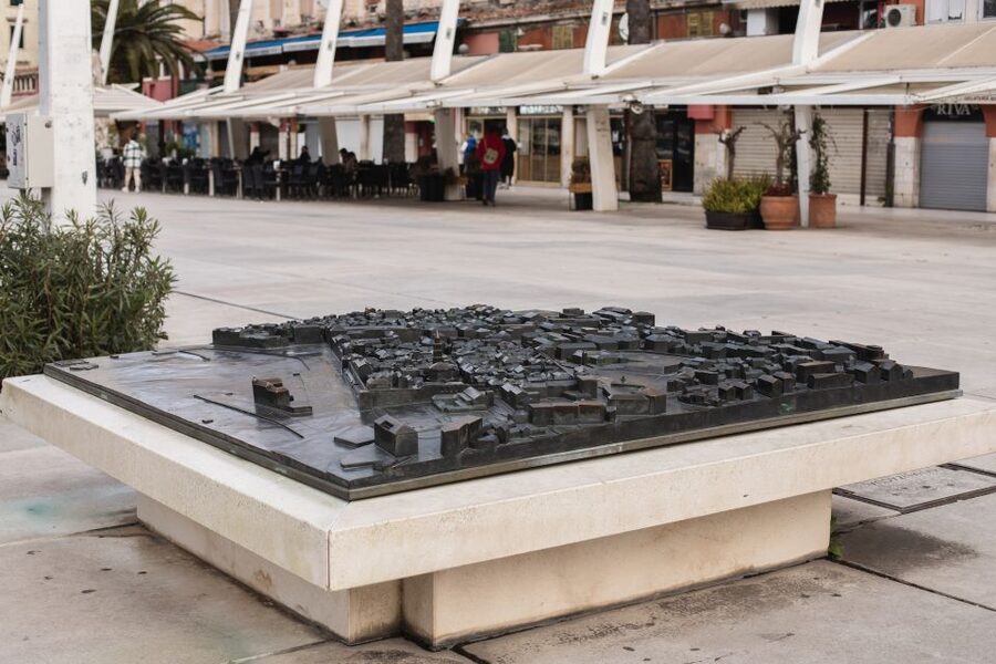Split: Palace & Old Town Private Walking Tour-Entrance incl. - The Peristyle and the Cathedral Connection: Pagan Power to Christian Worship