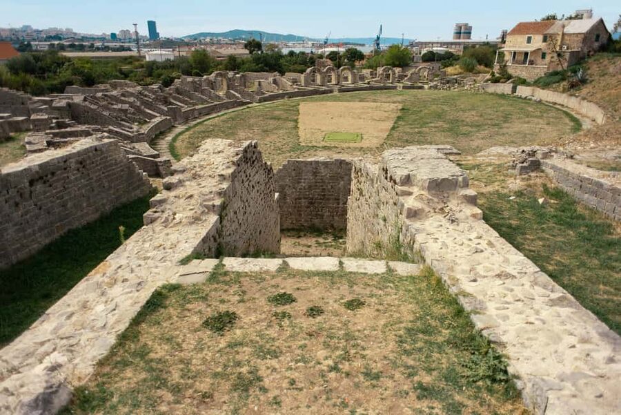 Split: Private tour to Salona, Vitturi castle and Trogir - Walking time, footwear, and the real physical demands