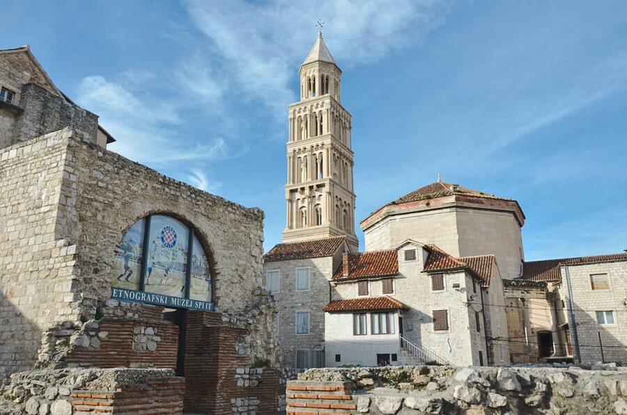 Split: Private Walking Tour for Families with kids (5-17y) - Perystil: where Diocletian shows himself to the people