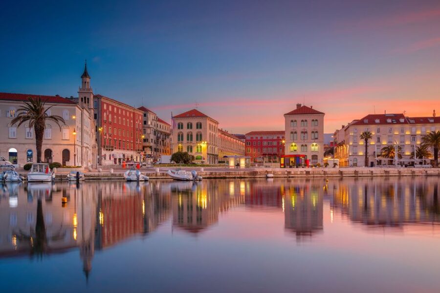Split: Private Walking Tour with a Guide - Customization that respects your interests, including museum time