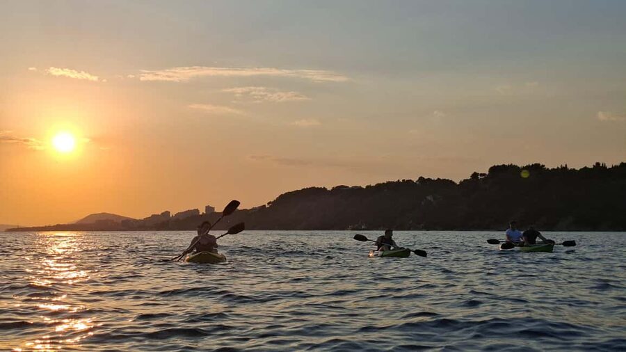 Split: Sunset Guided Kayaking Tour - How the sunset timing, small groups, and photos shape the experience