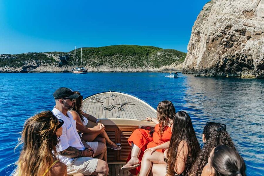 Split/Trogir: Blue Cave, Mamma Mia, Hvar and 5 Island Tour - A speedboat day from Split or Trogir built around the Blue Cave