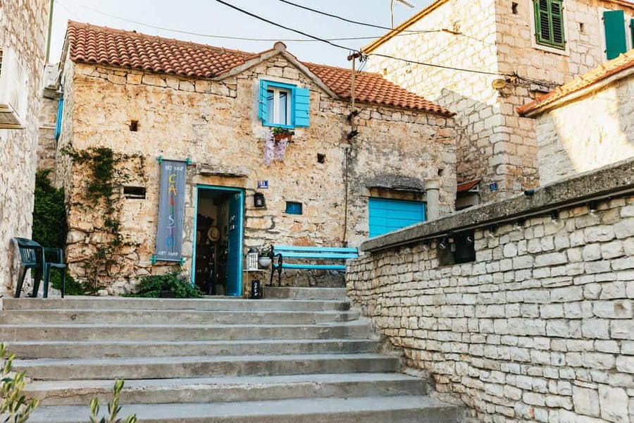 Split/Trogir: Blue Lagoon and 3 Islands Speedboat Tour - Maslinica on Šolta: the slow village stop between swims