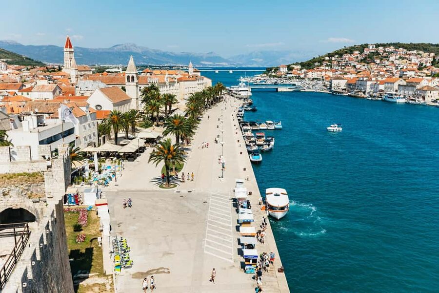 Split/Trogir: Blue lagoon and 3 islands speedboat tour - Maslinica Fishermen Village: A Calm Finish With Walkable Waterfront Time