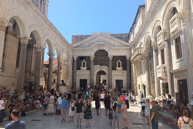 Split Walking Tour with Professor of History - The Vestibul (Rotonda): The Palace’s Formal Reception Mode