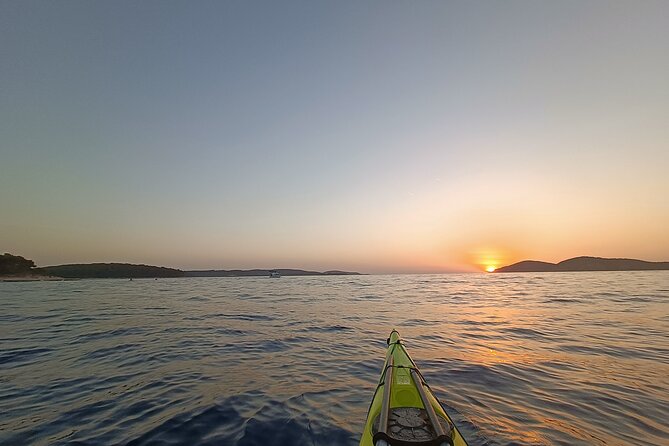 Sunset Kayak Tour in Hvar Town, Croatia - Meet-Up at JEDRILIČARSKI KLUB ZVIR: Where Your Evening Starts