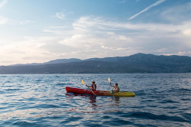 Sunset Kayaking - Getting kayak and safety instruction before you go