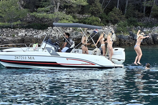 Sunset Speedboat Tour in Makarska with swim stop on island Brač - Snorkeling Gear Included: What to Know Before You Get Wet