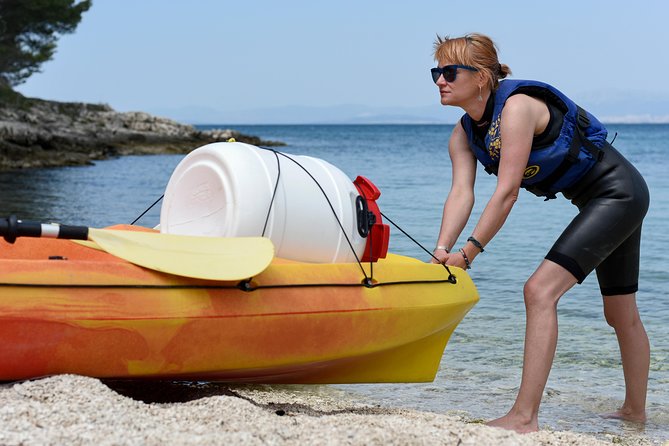 Supetar-Postira kayaking - Beach stop for swimming and snorkeling: your real reward break