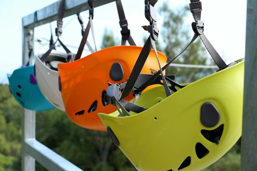 Tučepi: Zip Line Experience - Six steel cables and 1000 meters of flying over the canyon