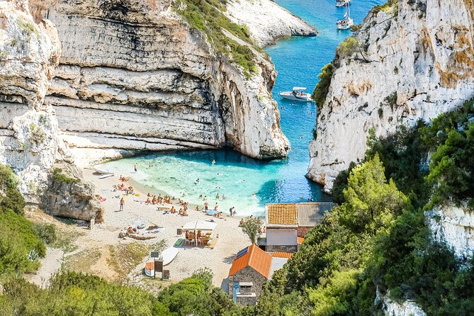 VIS Island (Mamma Mia Island) PRIVATE TOUR - Price and group value: Up to 10 people, one all-day floating plan