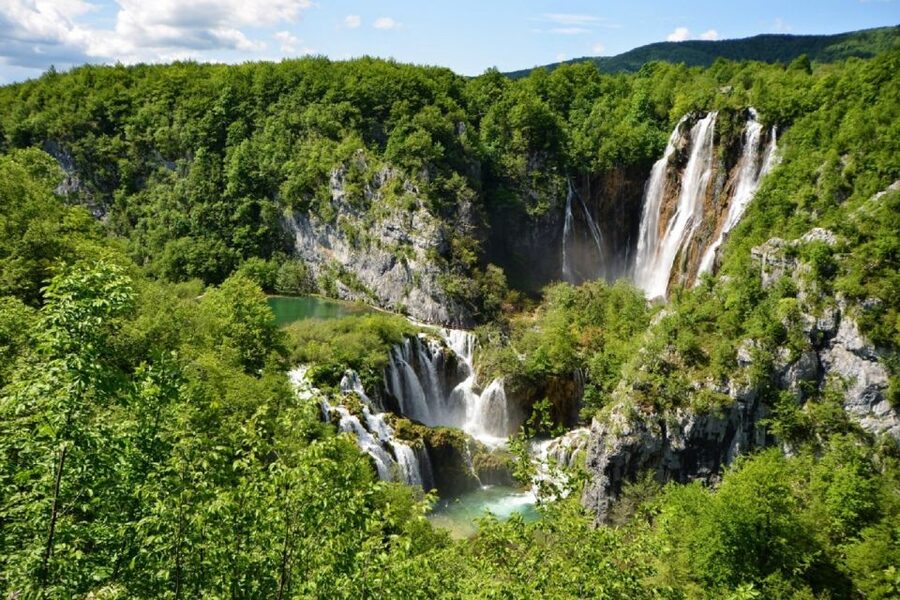 Zagreb to Split: Private Transfer with Plitvice Lakes - The electric boat on Lake Kozjak, plus the panoramic train ride