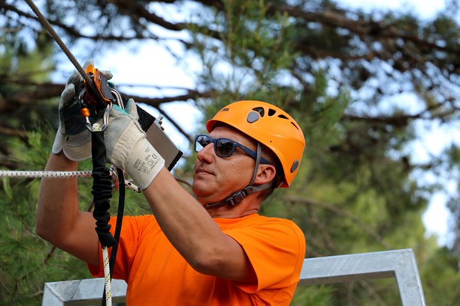 Zip line Tucepi - Family-Friendly Rules: The 44 lbs (20 kg) Tandem Point